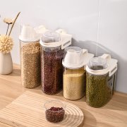 新款透明PET五谷杂粮面粉密封防虫防潮带刻度量杯储物罐--1800毫升奶油白盖